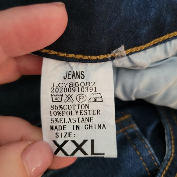 Ripped Flare Jeans - Picture 4 of 9